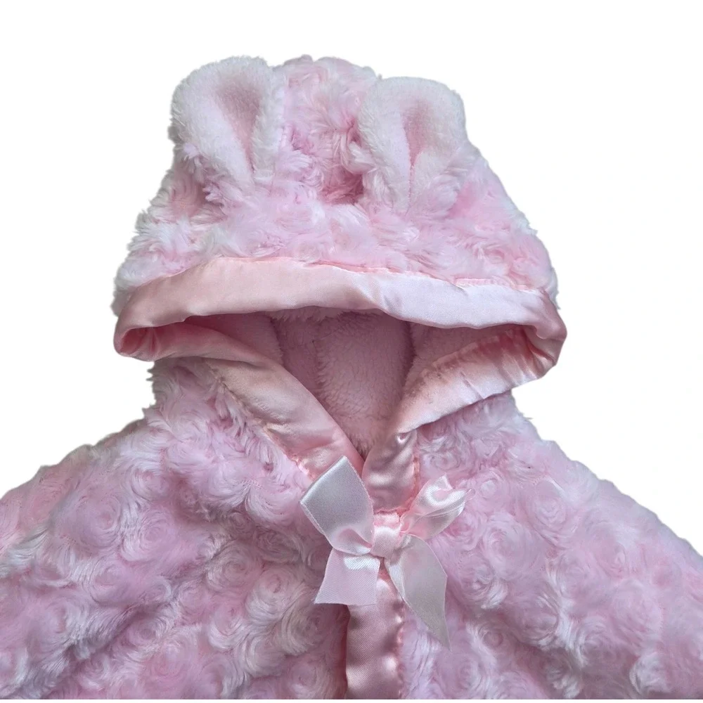 Blankets & Beyond Pink Minky Fur Hooded Ears Shawl Cape Poncho Hooded Satin Trim